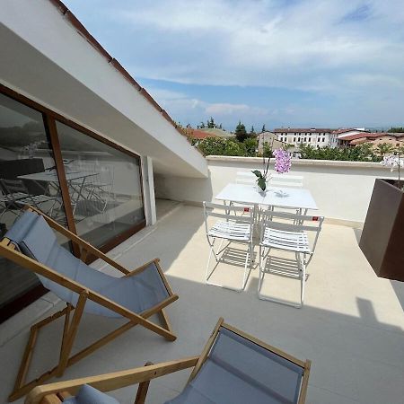 Ferienwohnung Attico Lilium Peschiera del Garda Exterior foto